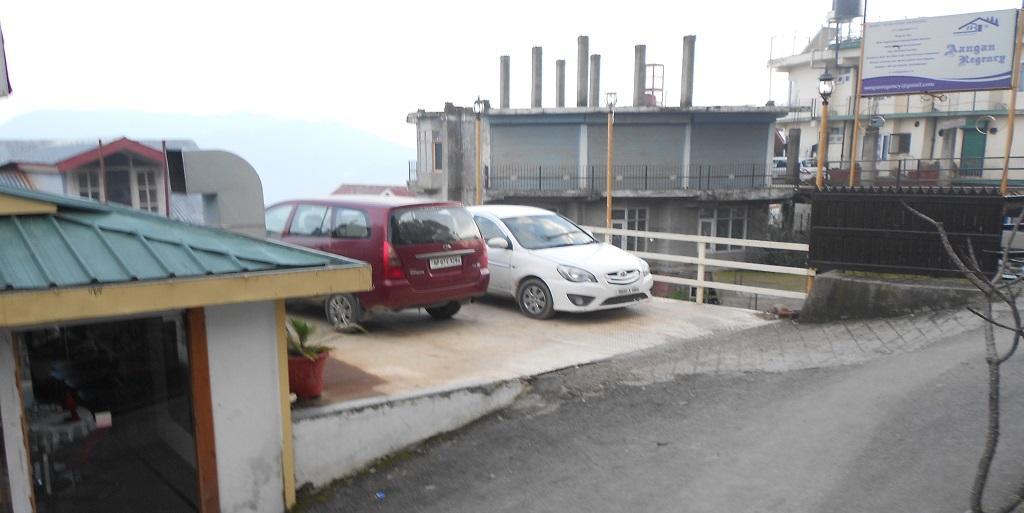 Aangan Regency Hotel Shimla Exterior photo